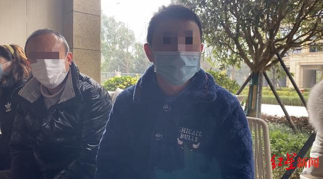业主封阳台被物业起诉，一审判拆除 禁止封阳台是否侵犯了业主“物权”？