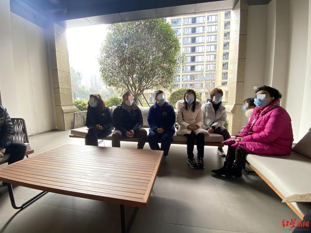 业主封阳台被物业起诉，一审判拆除 禁止封阳台是否侵犯了业主“物权”？