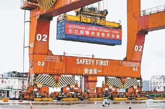 何其艰难！深圳人这次守护的是一国抗疫南大门