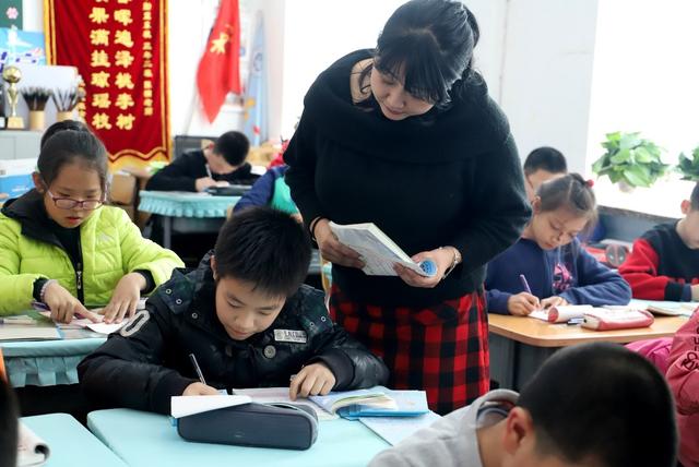 ������ͻ�� �������ȷ桪����������������չ�조���ˡ���Ů��ϵ�л