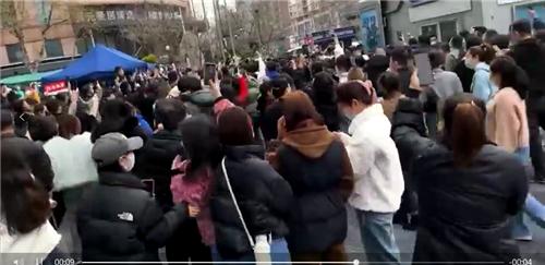 货物积压，压力大到喘不过气！杭州服装市场商户集体要求退租减租