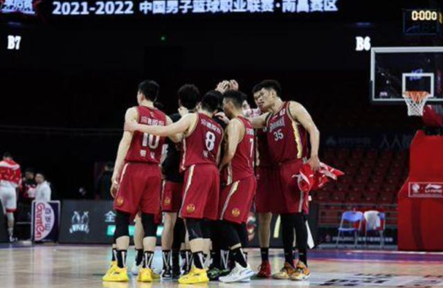山西大胜广州，杨学增率队获近十年来队史季后赛首胜