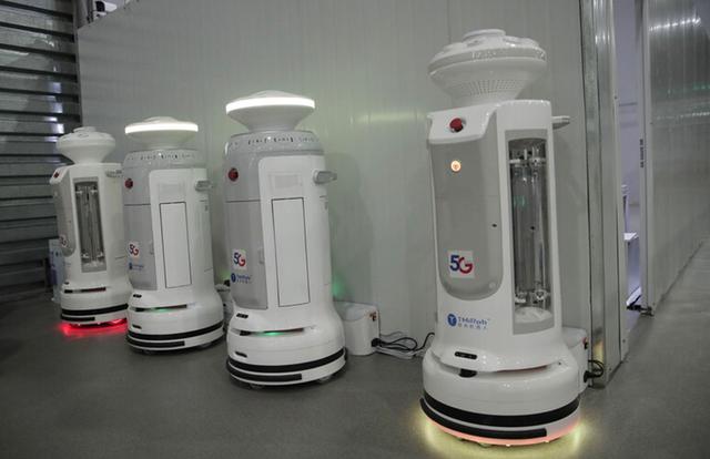 智能消毒、自主送餐……看上海方舱医院里的科技力量