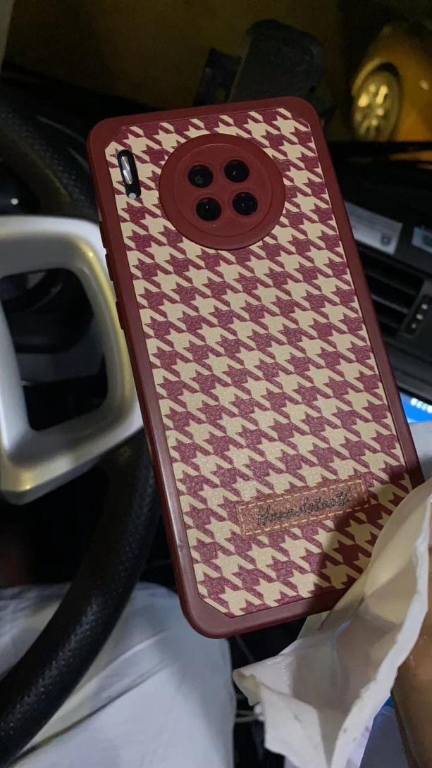“一只扬州手机的魔都奇遇”刷屏，后续来了