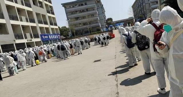 国内一高校147名师生感染，源头不明！两趟列车出现核酸阳性旅客，紧急寻人