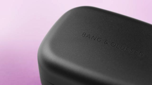B&O 发布首款杆式 TWS 耳机，外观奢华、性能小幅提升