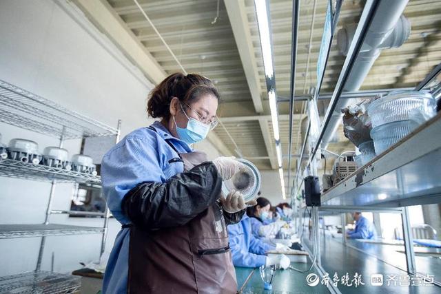 一盏养眼台灯斩获IF大奖，揭秘烟台高新区工业设计创新迭代密钥