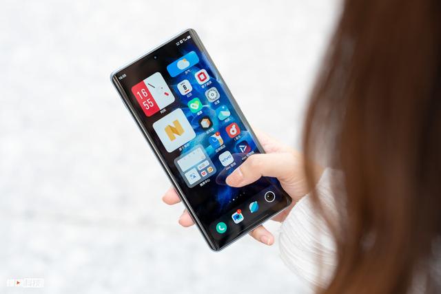 大屏旗舰之选，vivo X Note 为何“大”有不同