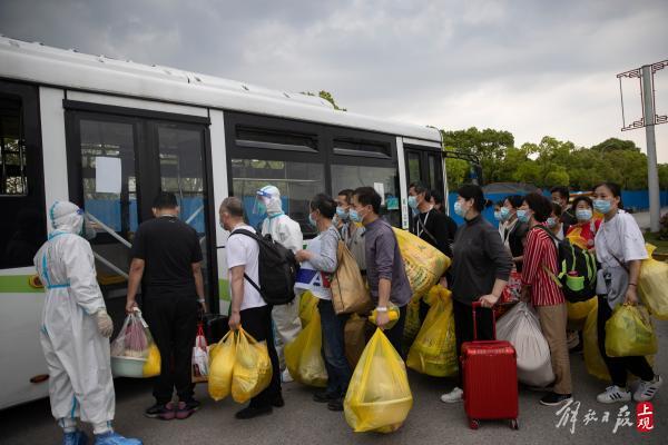 为应对强对流天气 上海国际赛车场方舱临时转移患者