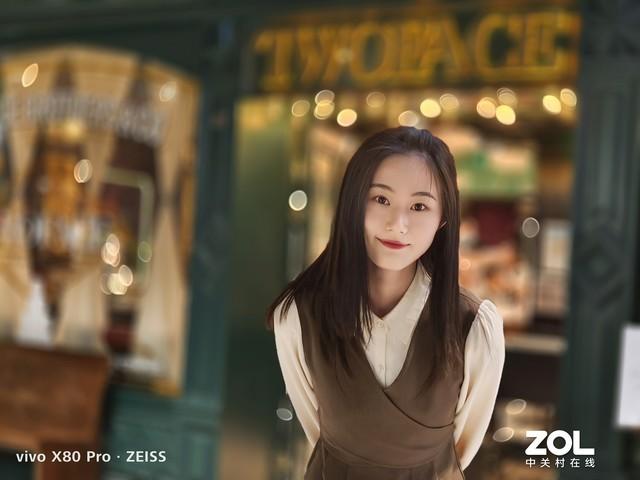 vivo X80 Pro后置人像实测：把小姐姐拍美分几步？