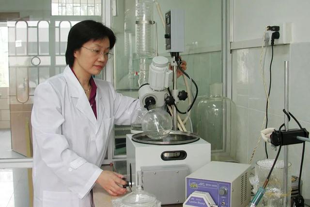 女院士把科研当乐趣，“做中国人自己的生物材料”
