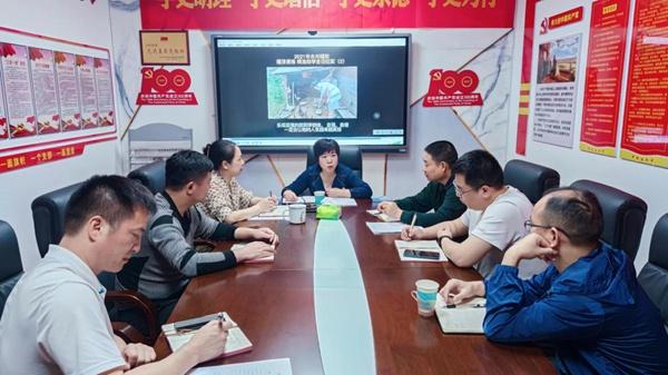 市民政局局长姚如男调研福彩工作