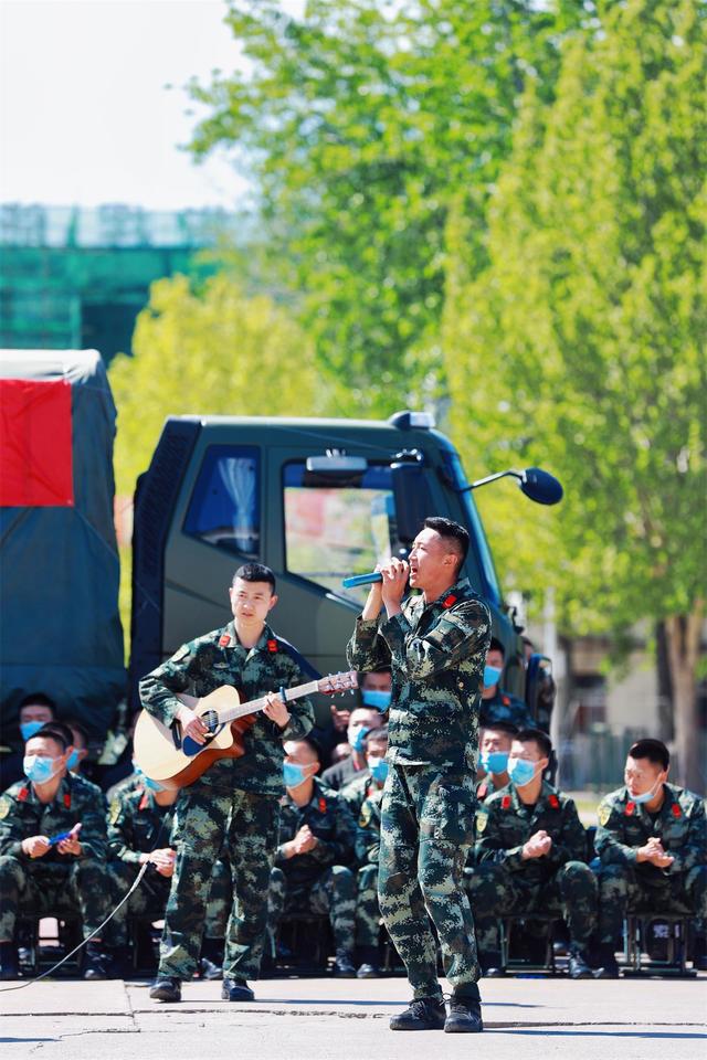 军营里的“五一”什么样？组图直击