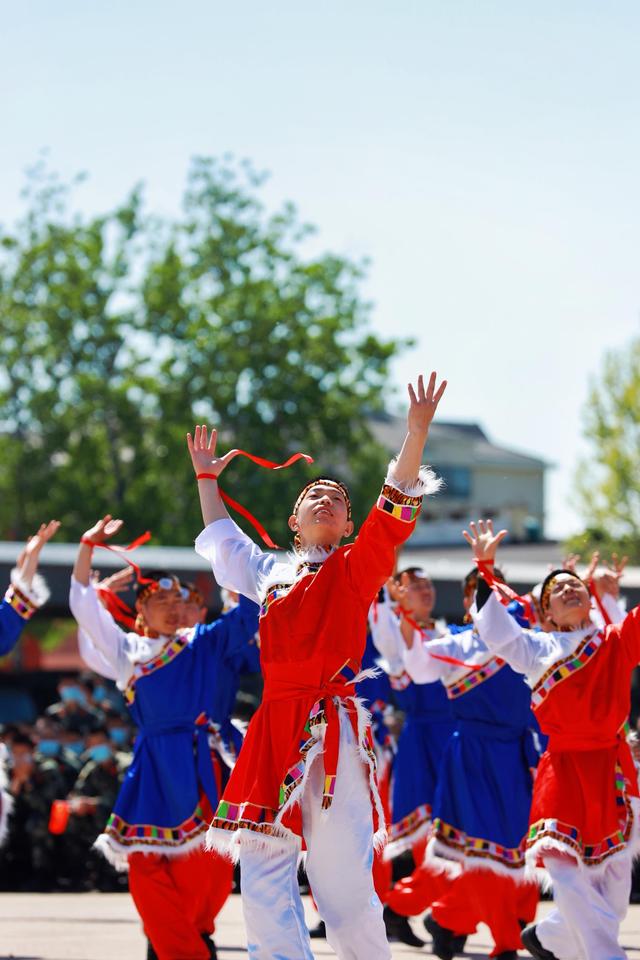 军营里的“五一”什么样？组图直击