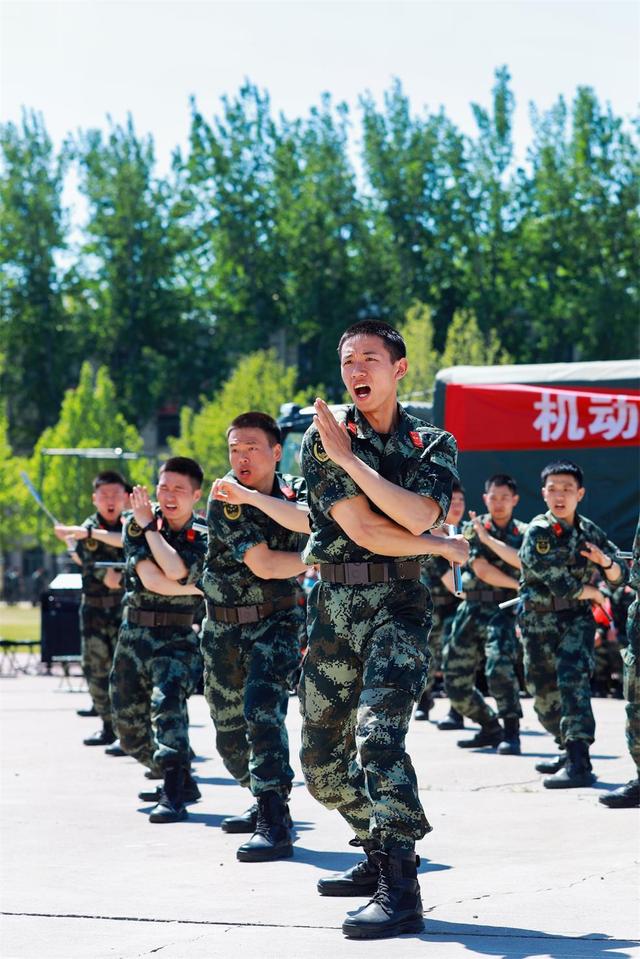 军营里的“五一”什么样？组图直击