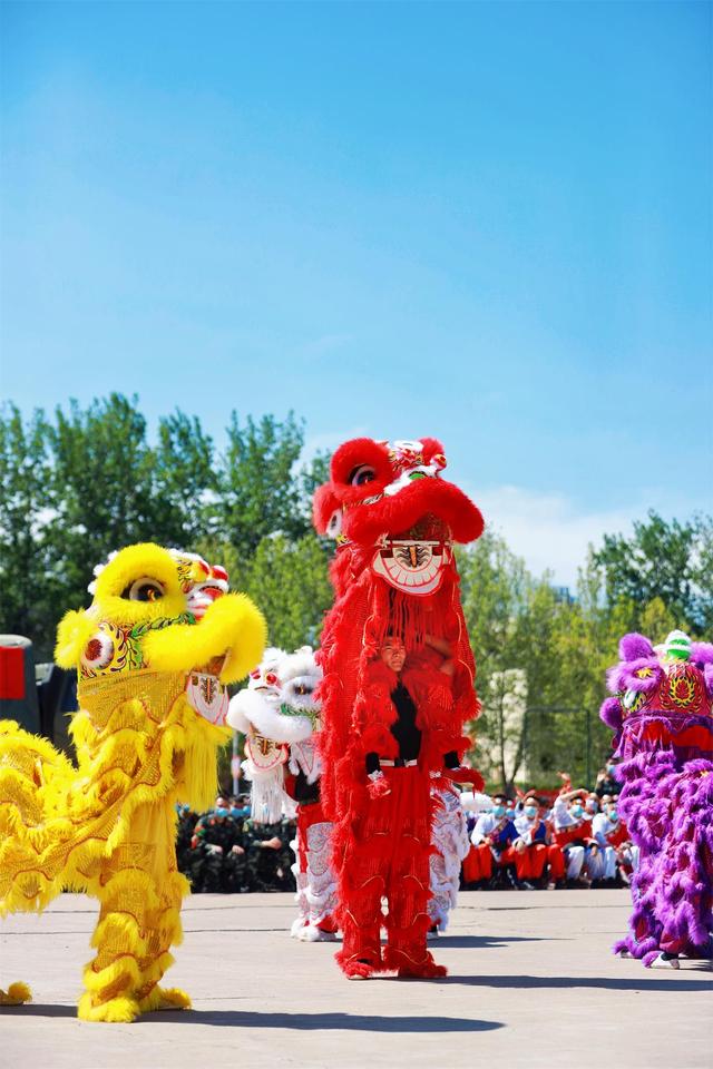 军营里的“五一”什么样？组图直击