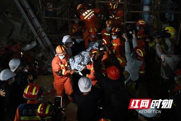 衡阳水泥路面破碎机_门式水泥路面破碎机