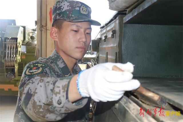 奋斗者·正青春｜五月四日那天，我出生了