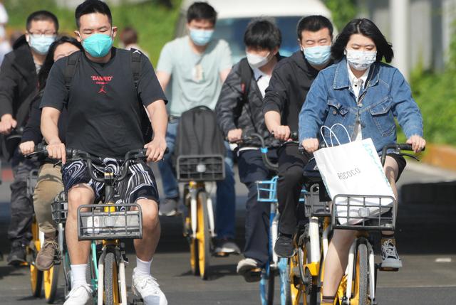 今天立夏！大量北京市民今早骑行上班