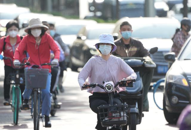 今天立夏！大量北京市民今早骑行上班