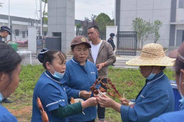 警属进警营 共度五一节