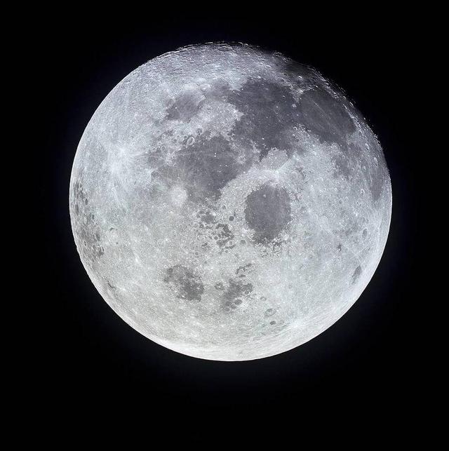 科学家提出利用月壤实现地外人工光合成策略，月球或可生产氧气