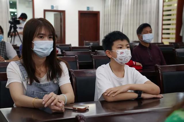 小记者 小主持 大梦想！英德市融媒体中心小记者小主持培训启动