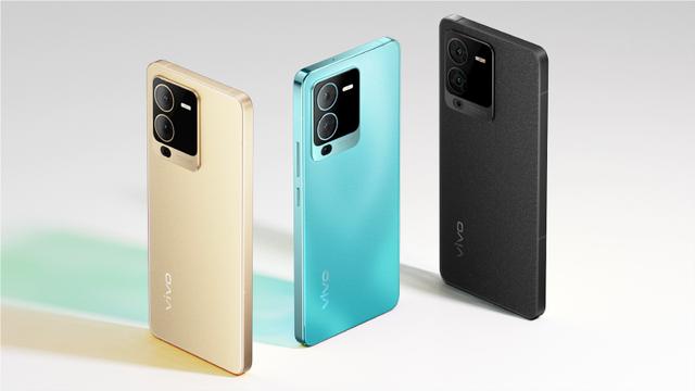 拍摄表现和游戏娱乐两手抓，vivo 正式发布 S15 系列