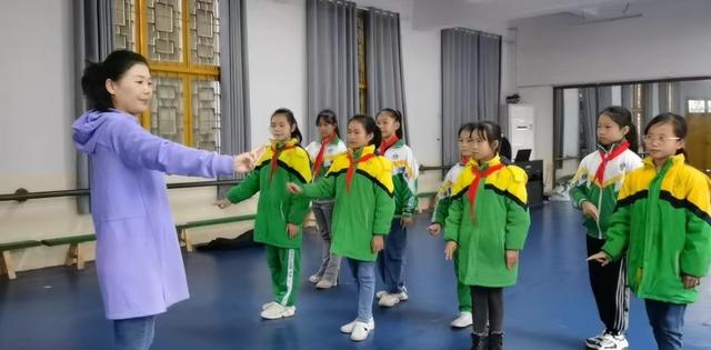 文昌阁小学：民族文化进校园 助力创建新凤凰