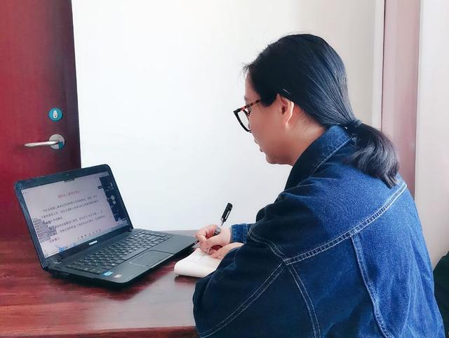 把握新方向！来看山大附中奥体中路学校教师学习新课标感悟