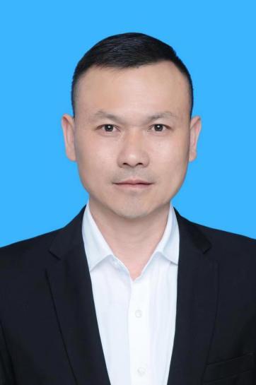 章永良姚金成,男,中共党员,1968年10月出生,1986年11月应征入伍,1989