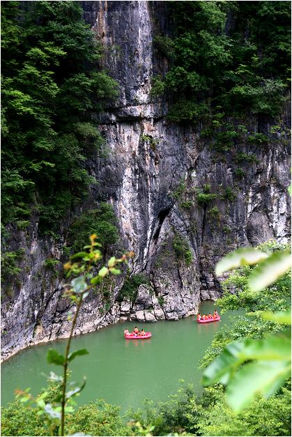 美丽中国·美好生活·安逸四川丨热热热,去诺水河漂流感受清凉