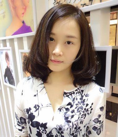 女生甜美发型(短卷发造型)