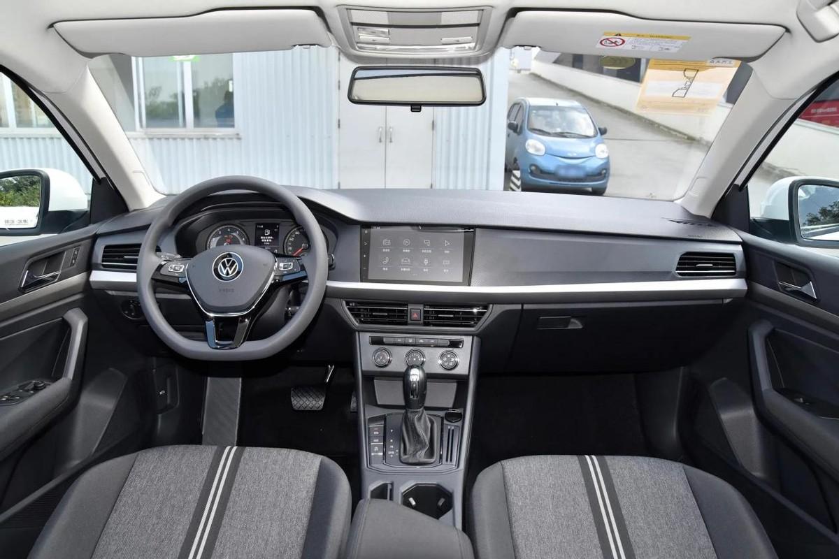 大众朗逸2022款图片及报价(朗逸自动挡12万起售,家用很香)