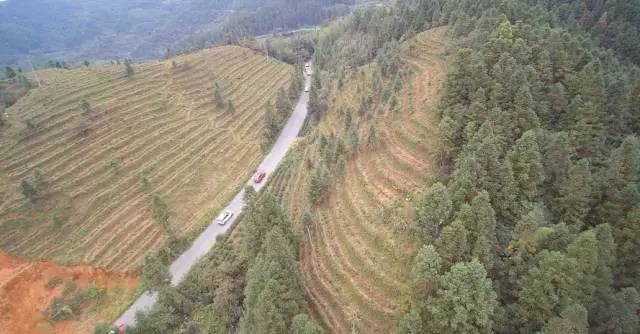 原来景德镇不仅有瓷器还有军工品质的昌河汽车 </p><p>　　 婺源试驾昌河Q35