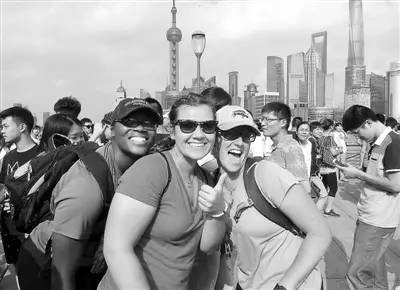 旅游新鲜报二三十岁的中国游客成为韩国免税店的重要顾客