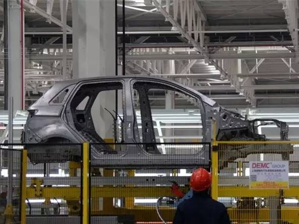 原来景德镇不仅有瓷器还有军工品质的昌河汽车 </p><p> <p align=