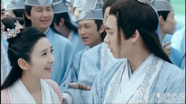 她是星女郎，被挖坟的这套旧照，脸和画风都没眼看！
