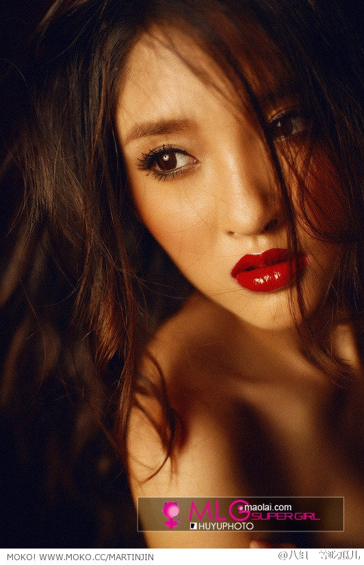 她是星女郎，被挖坟的这套旧照，脸和画风都没眼看！