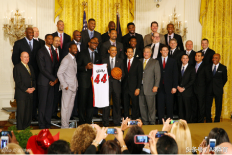 奥巴马见过哪些nba球队(奥巴马的NBA冠军情结 历数那些年造访白宫的冠军们)