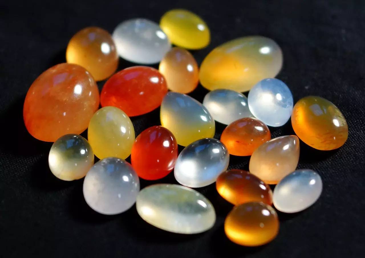 科学|金丝玉的定义及分级(金丝玉) 第1张