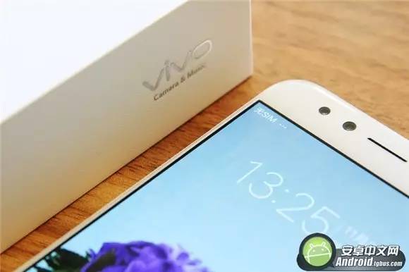 2000万双摄柔光自拍美艳无比！vivo X9评测