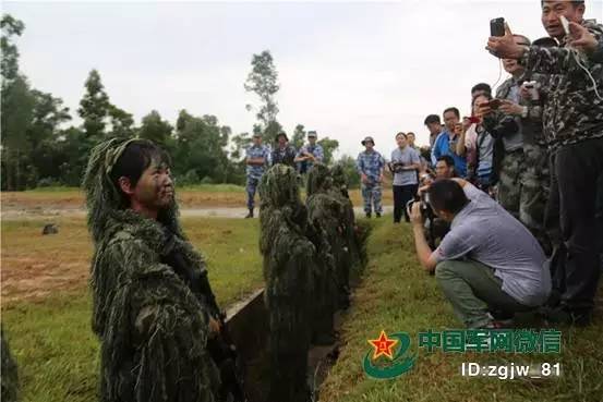 十风爆头什么意思(一枪爆头、绝密伪装的女狙击手，也有最怕的东西！)