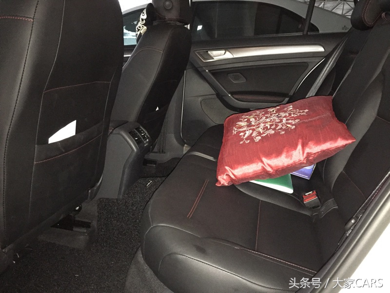 神车大众高尔夫7，提车2年了，买手动挡躲开双离合但还是特别臭