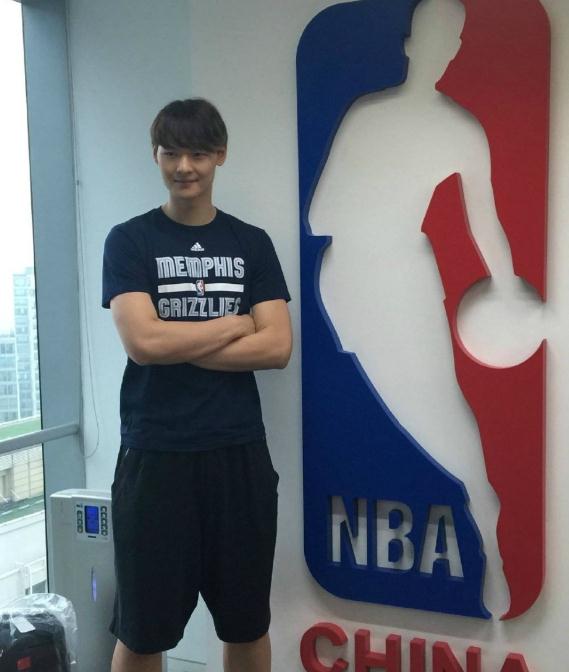 中国有哪些人去过nba(盘点中国的9大NBA球员！宋涛开天辟地，姚明最伟大！)