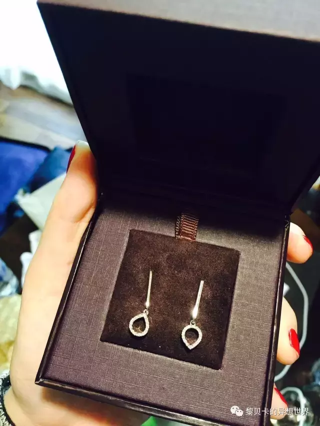 圣诞礼物来自爱你的人（圣诞节是爱你的人为你准备的礼物）