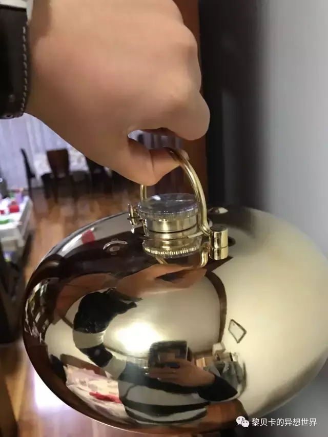 圣诞礼物来自爱你的人（圣诞节是爱你的人为你准备的礼物）