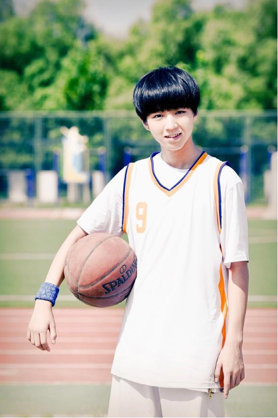 王俊凯登上富豪榜,年仅17岁,身价已达2.48亿 - 114货源网