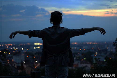 纠结症;并且他们的感觉一直都是挺准的;另外,他们都是那种重感情的人