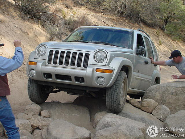 拒绝被宰！自己动手更换刹车片、机油和机滤&一些JEEP用车感受